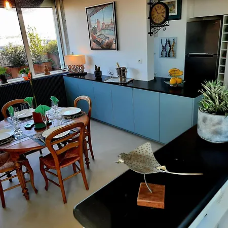 360 Degres Sur La Rochelle D Bed & Breakfast *